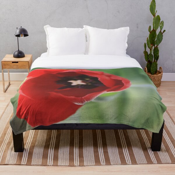 Item preview, Tulipán rojo designed and sold by diggsstudio.