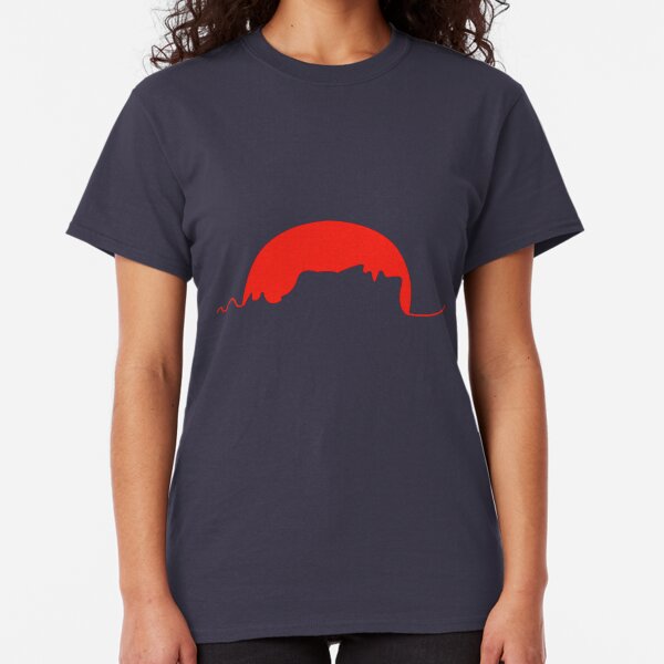 PAISAJE FANTÁSTICO AL ANOCHECER Camiseta clásica