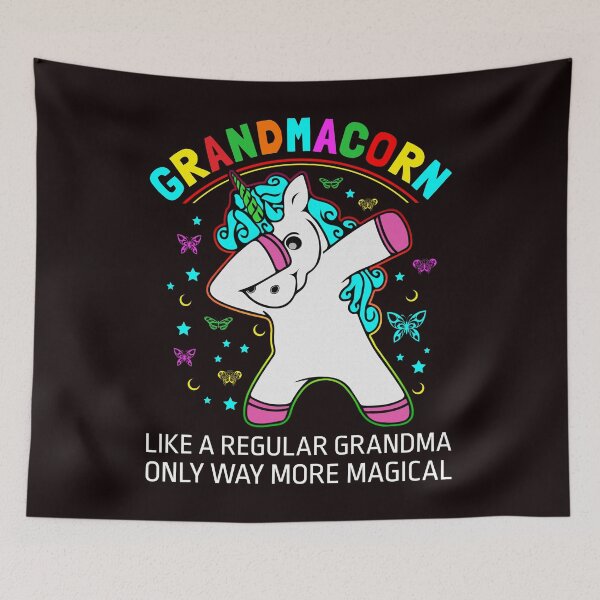 Artikelvorschau, Grandmacorn wie eine normale Oma nur viel magischer entworfen und verkauft von PremiumTShirts.