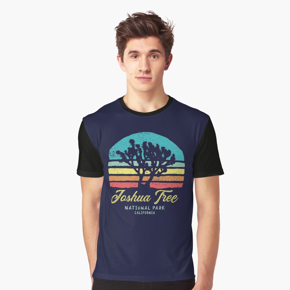 Vista previa del artículo con la obra «Camiseta gráfica», diseñado y vendido por RAWWR.