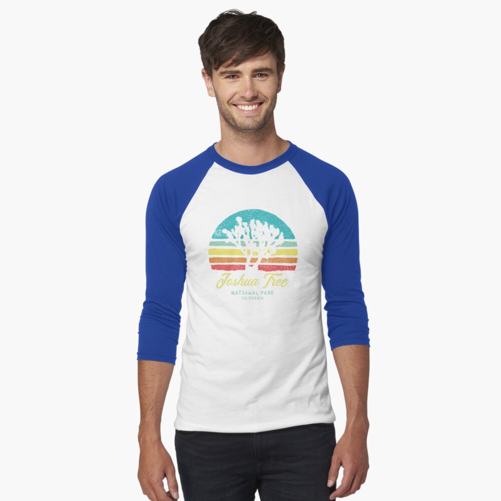 Vista previa del artículo con la obra «Camiseta ¾ estilo béisbol», diseñado y vendido por RAWWR.