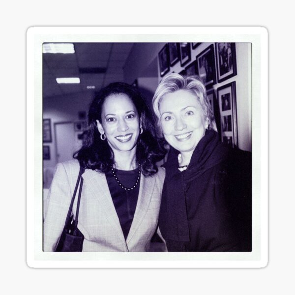 Vista previa del artículo con la obra «Kamala Harris y Hillary Clinton», diseñado y vendido por abruin019.