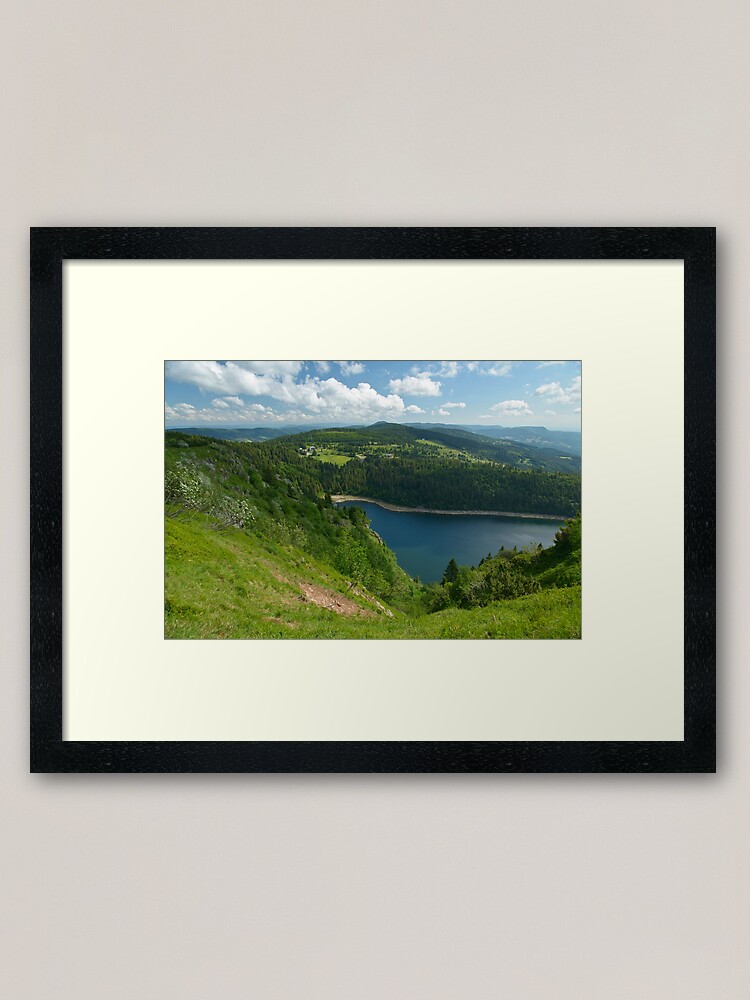 Aperçu 1 sur 7. Impression encadrée avec l'œuvre Lac Blanc au printemps créée et vendue par Isenmann.
