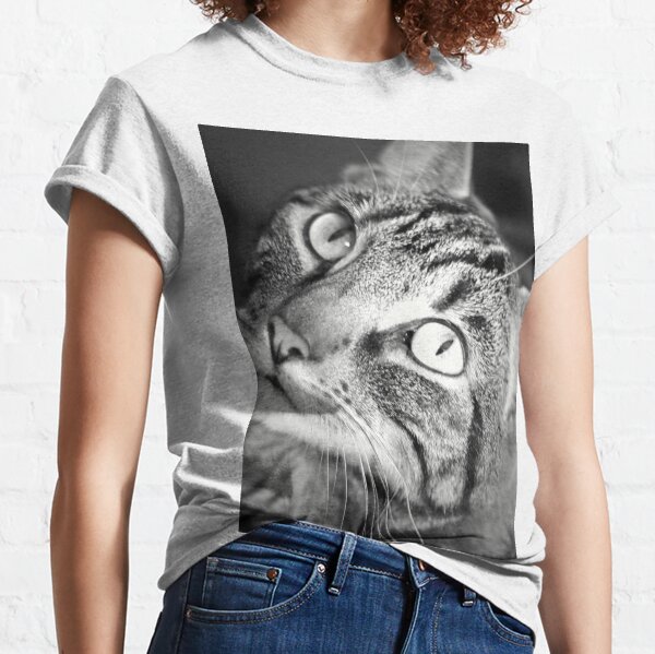 Tabby Cat Goddess Athena in Black and White Classic T-Shirt