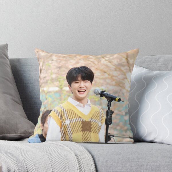 Item preview, Howon W24 primavera tiempo busking designed and sold by W24ever.