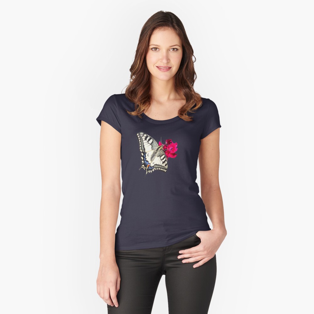 Artikel-Vorschau von Tailliertes Rundhals-Shirt, designt und verkauft von Igelchen.