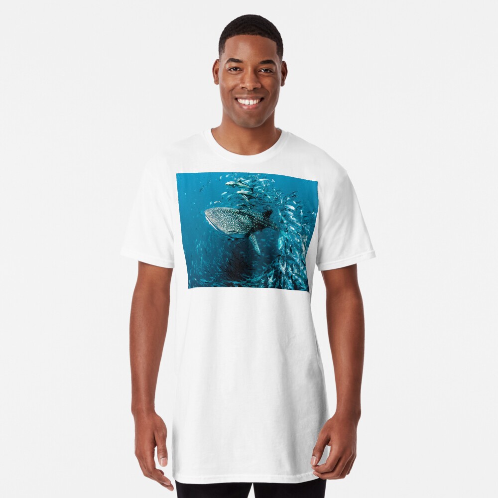 Vista previa del artículo con la obra «Camiseta larga», diseñado y vendido por Picturestation.