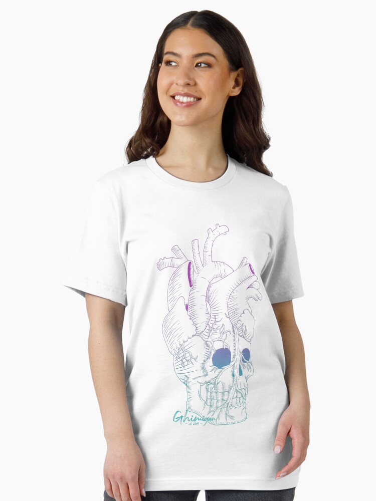 Thumbnail 1 von 7, Essential T-Shirt, Love Is Dead designt und verkauft von stefankheider.