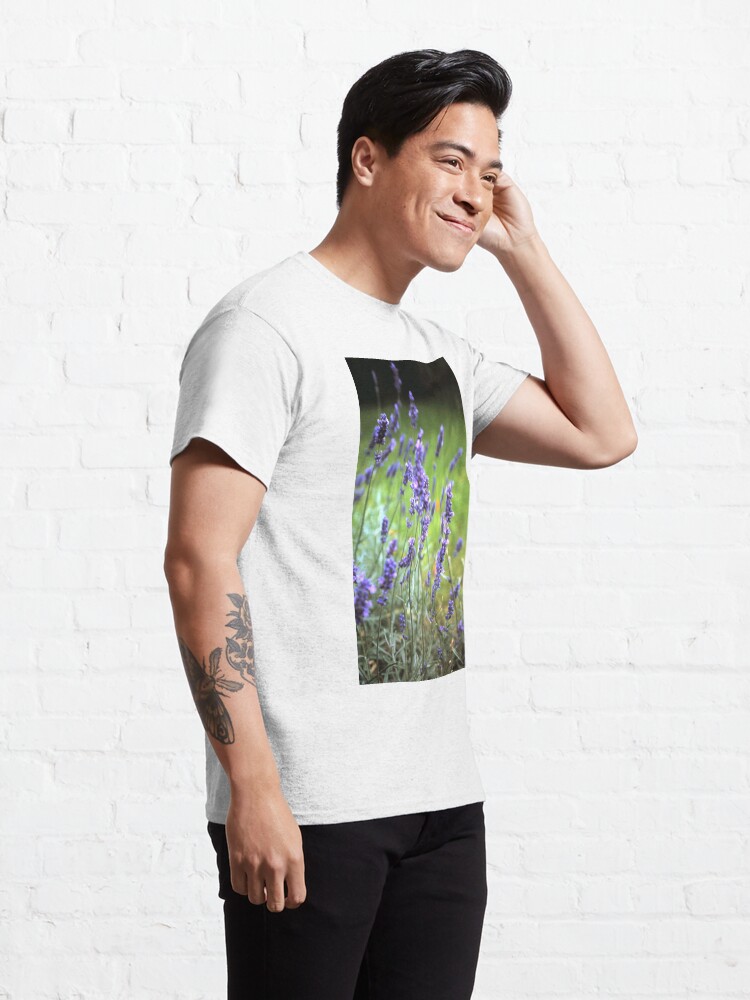 Alternative Ansicht von Der Lavendel Classic T-Shirt