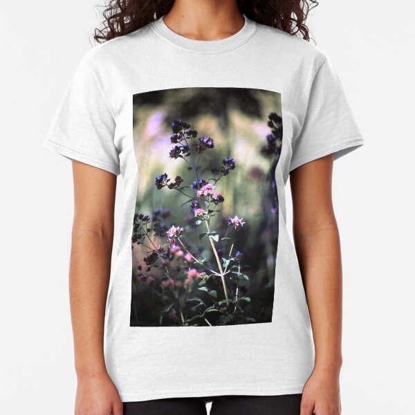 Blühender Oregano Classic T-Shirt