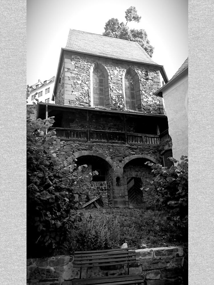 Kapelle in Stolberg / Harz in schwarz-weiß von Gourmetkater