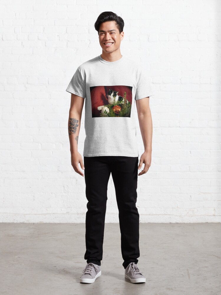 Alternative Ansicht von Katze Lilli mag Weihnachten Classic T-Shirt