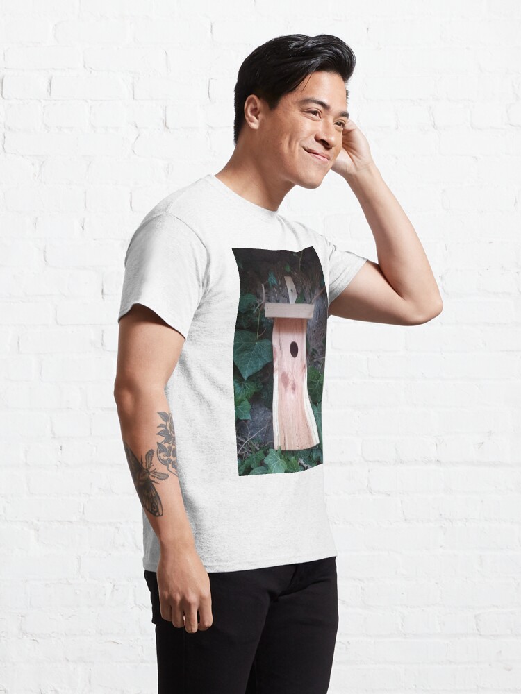 Alternative Ansicht von Der Nistkasten - Luxus für den Garten-Vogel Classic T-Shirt