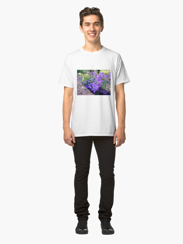Alternative Ansicht von Glockenblume Classic T-Shirt