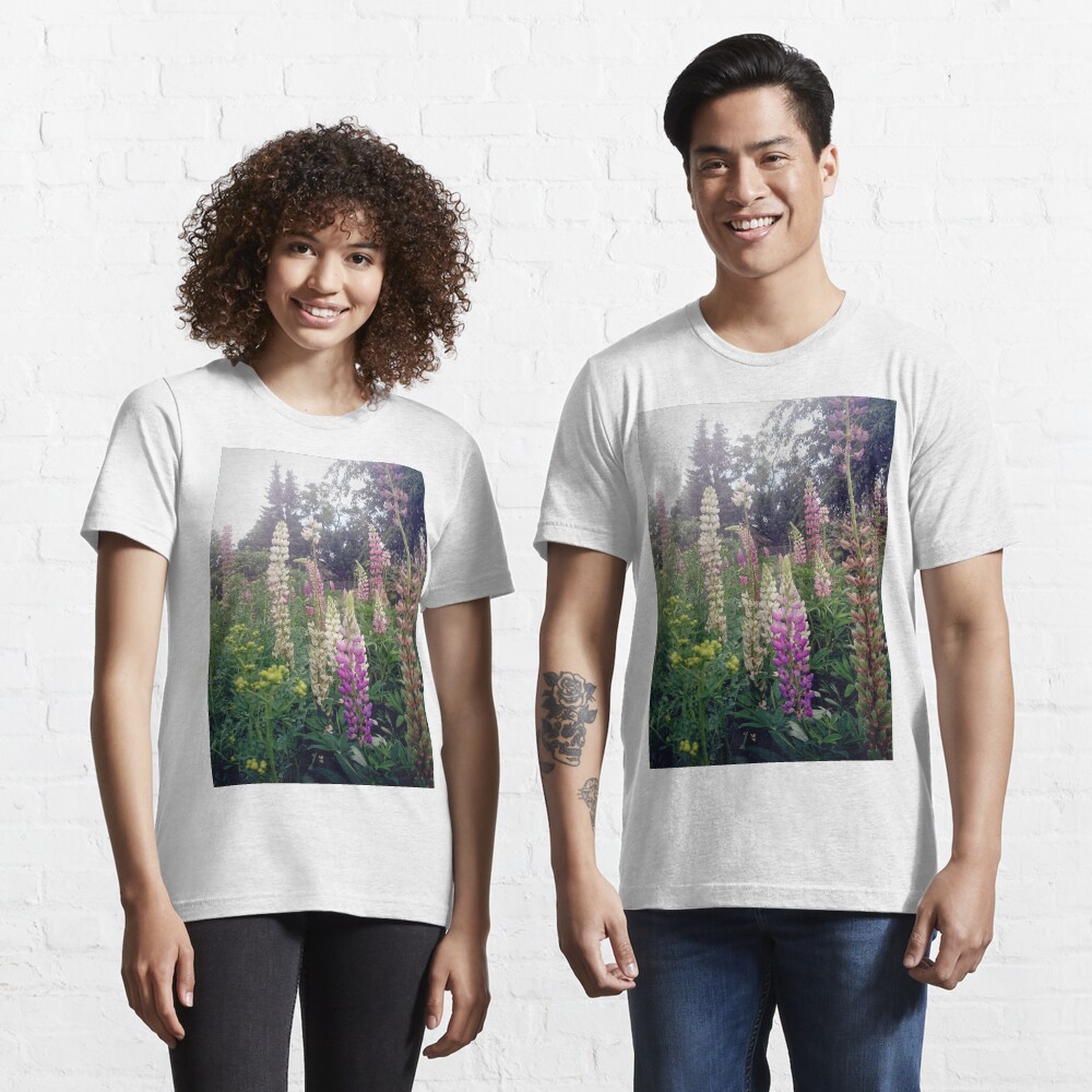 Artikel-Vorschau von Essential T-Shirt, designt und verkauft von Gourmetkater.