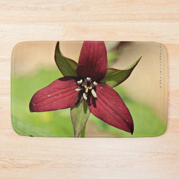 Item preview, Red Trillium designed and sold by Yannik Hay.