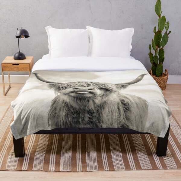 Cheeky Highland Cow Throw Blanket