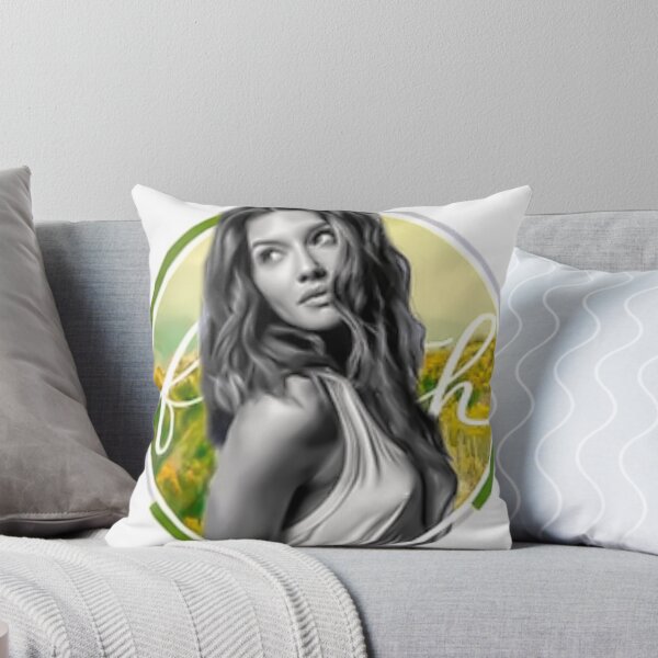 Aperçu de l'œuvre Juliana Harkavy - Faith Round Design (avec nom) créée et vendue par Rantsofafangirl.