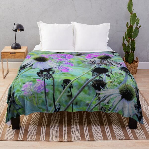 Aperçu de l'œuvre Ultra Violet Garden Phlox Impressionistic Landscape créée et vendue par myrubiogarden.