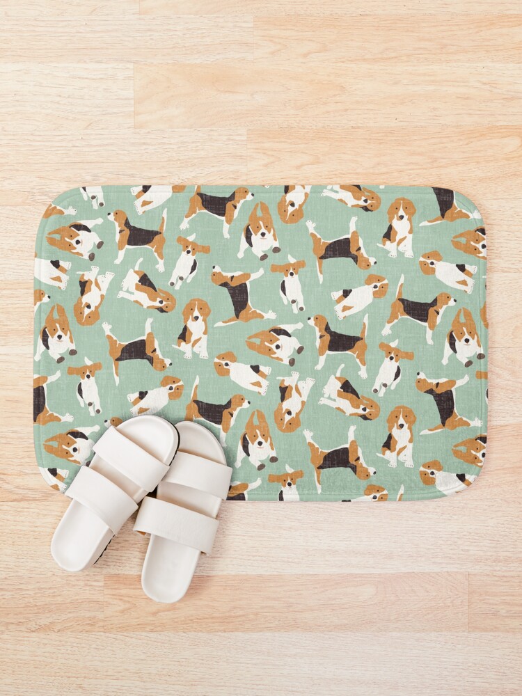 Alternate view of beagle scatter mint Bath Mat