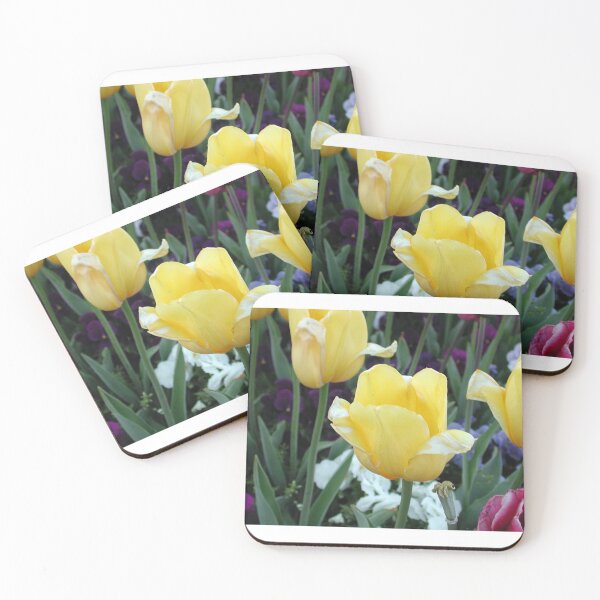 Aperçu de l'œuvre Tulipes jaunes créée et vendue par Shelley Loewnau-Jones Studio.