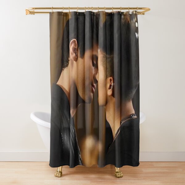Malec (Magnus and Alec) Kissing | Shadowhunters Shower Curtain