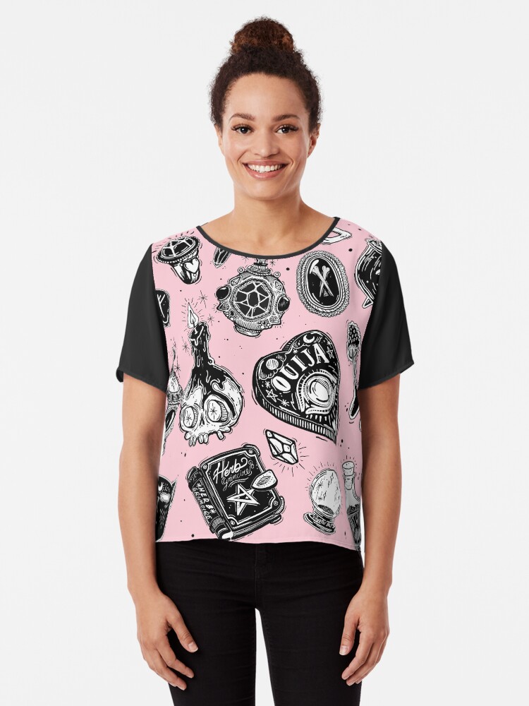 Thumbnail 1 von 6, Chiffon Top, Witchy designt und verkauft von lOll3.