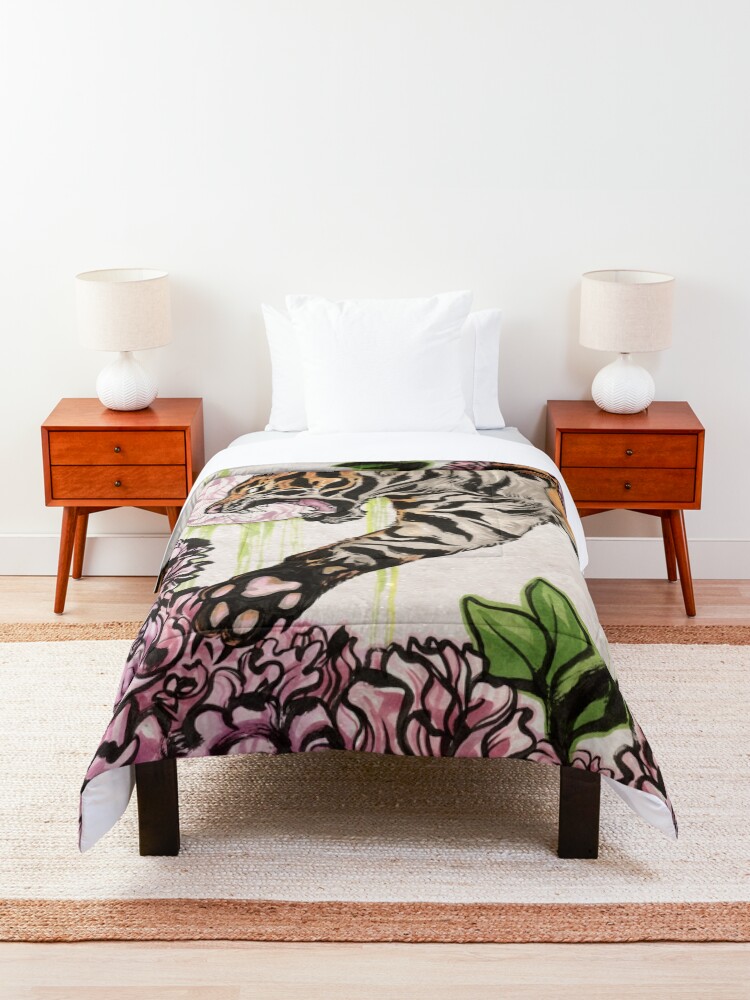 Alternate view of Tiger Comforter