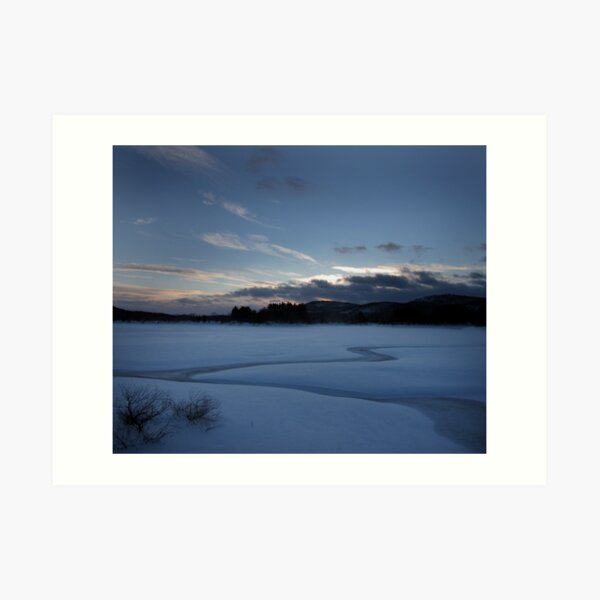 Artikelvorschau, Frozen Resevoir After Blizzard - Ringwood NJ entworfen und verkauft von DylanGThompson.