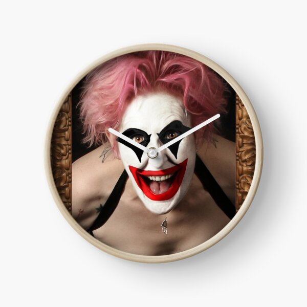 DON'T BE SCARED Clock