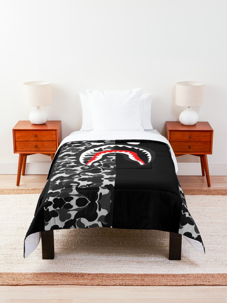 Alternate view of Untitled Comforter