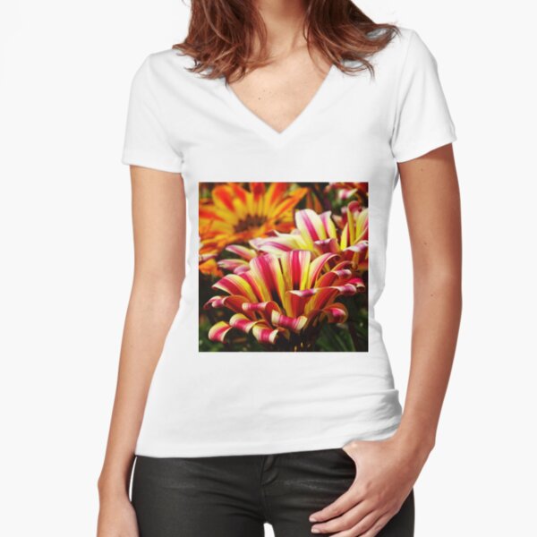 Gazania Fitted V-Neck T-Shirt