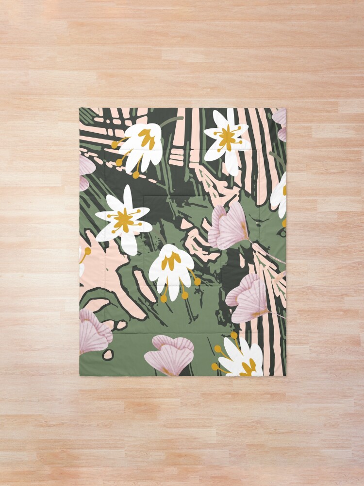 Alternate view of Botanical Blush Comforter