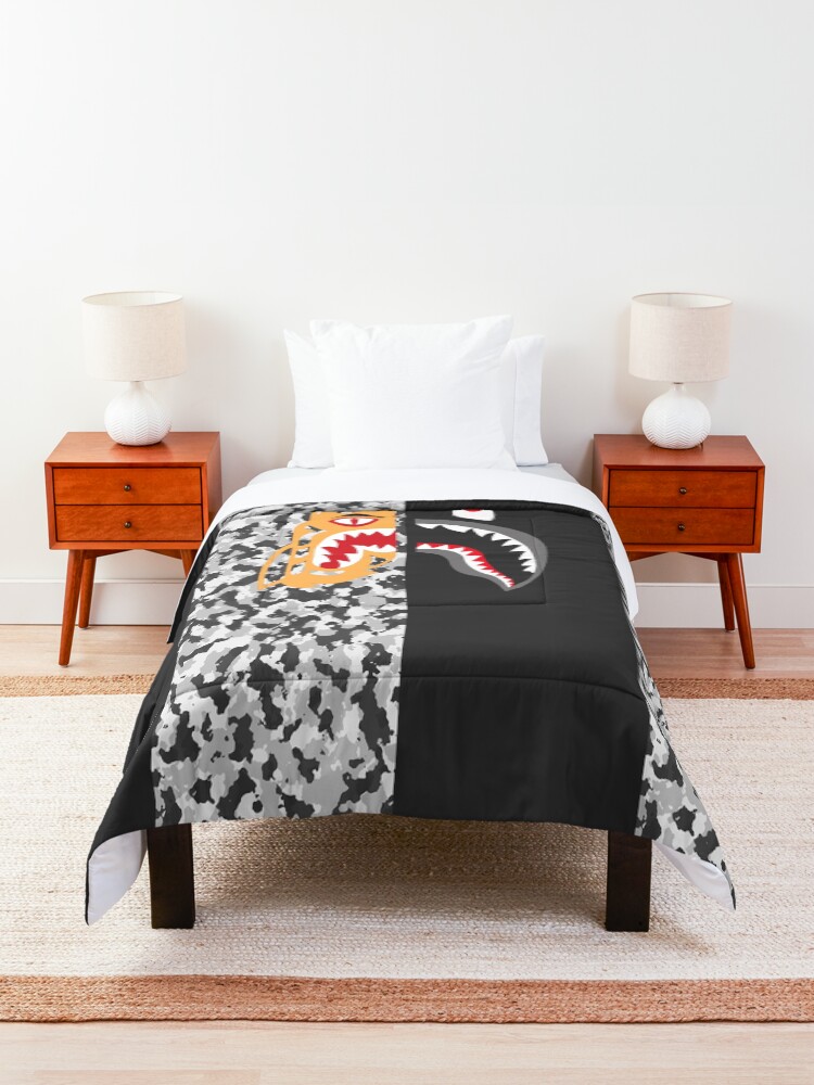 Alternate view of Untitled Comforter