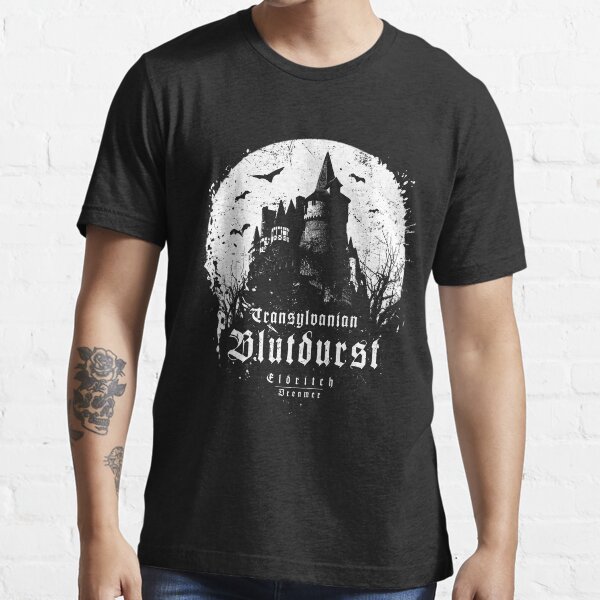 Vampire - Halloween Edition - Eldritch Dreamer - Lovecraftian Cthulhu mythos wear Essential T-Shirt