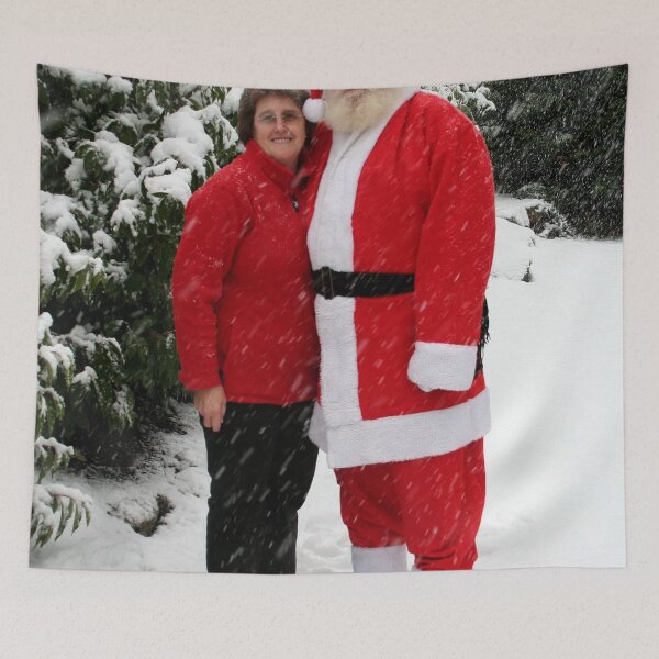 Artikelvorschau, Santa und ich im Schnee entworfen und verkauft von AnnDixon.