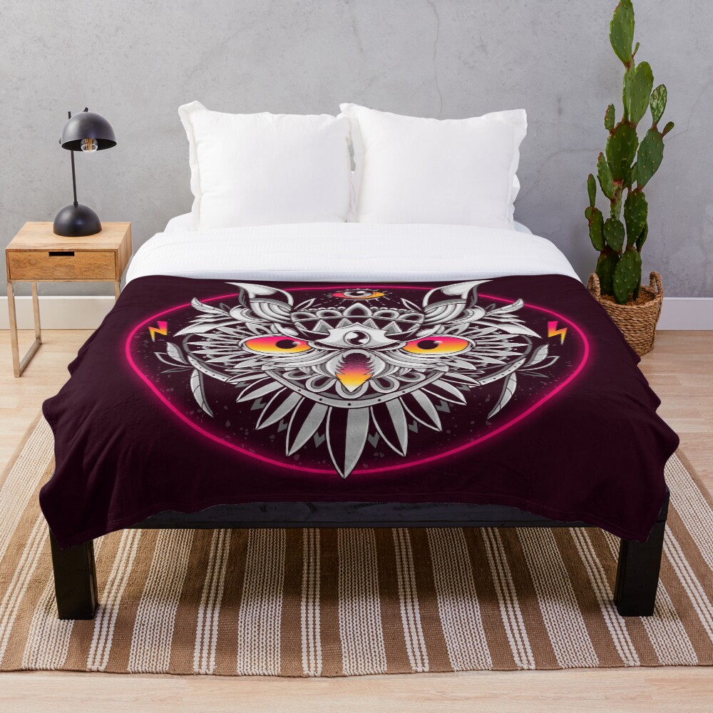 Retrowave Owl Throw Blanket
