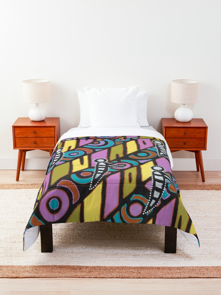 Alternate view of I am (White Cockatoo Dreaming) Comforter
