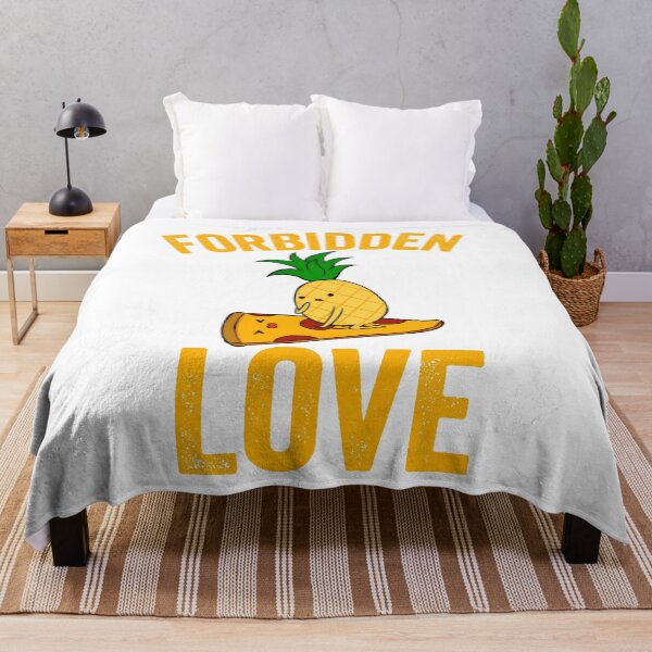 Aperçu de l'œuvre Image interdite de la pizza à l'ananas drôle d'amour interdit créée et vendue par ShirtsForHumans.