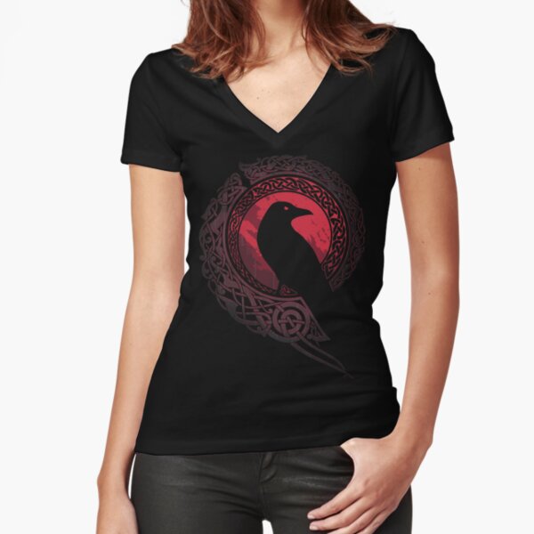 EDDA Fitted V-Neck T-Shirt