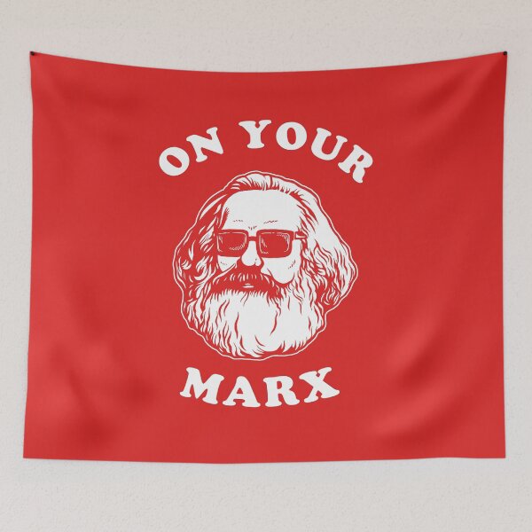 Aperçu de l'œuvre Sur ton Marx créée et vendue par Yipptee Shirts.