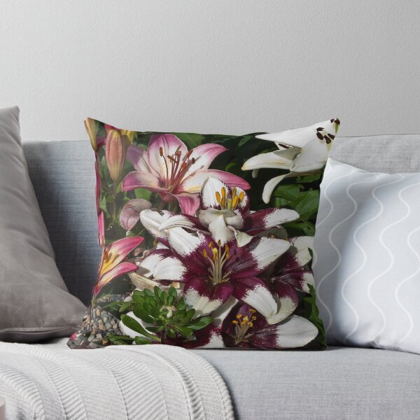 Aperçu de l'œuvre Lily Variety créée et vendue par Sandra Foster.