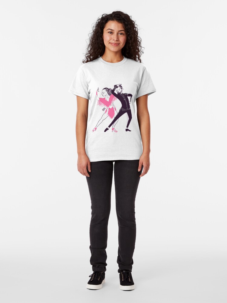Vista alternativa de Camiseta clásica Bailarines de mambo en un show