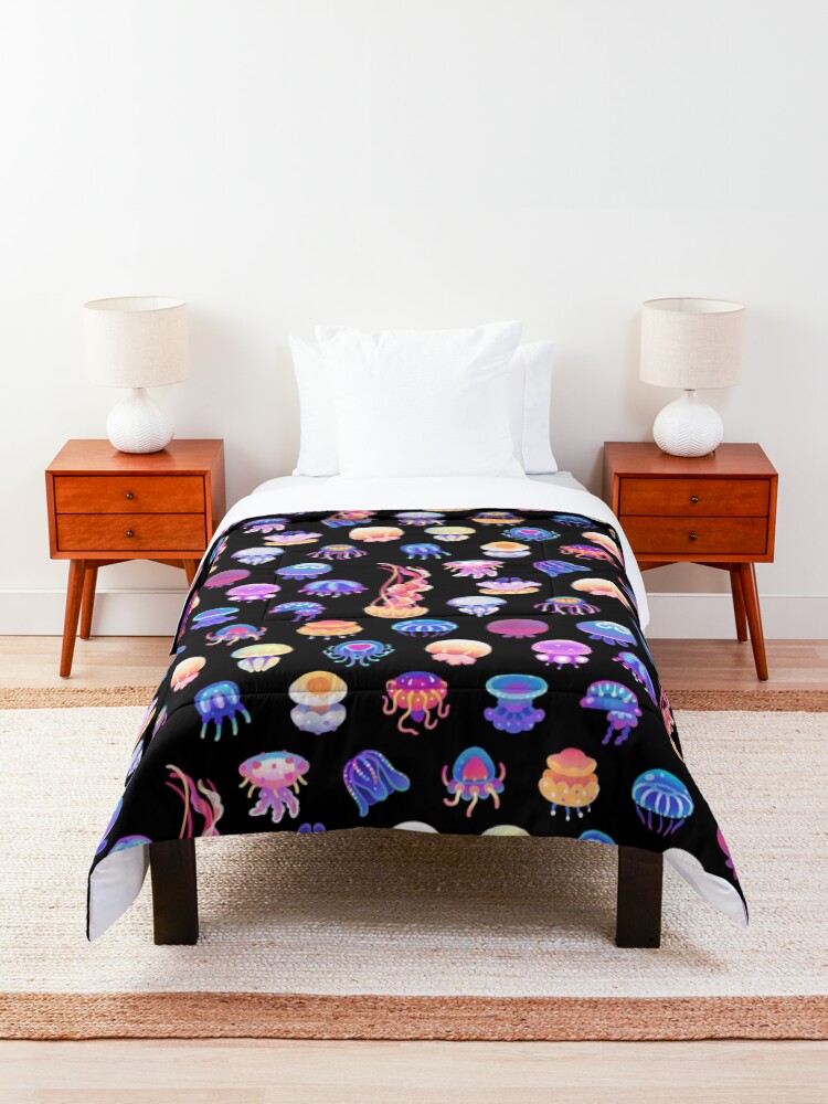 Alternate view of Jellyfish Day Comforter