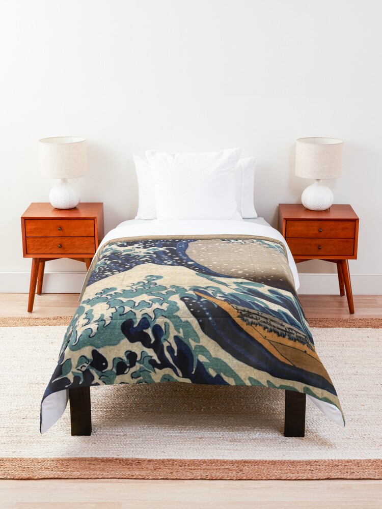 Alternate view of The Great Wave off Kanagawa Comforter