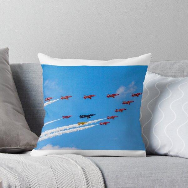 Artikelvorschau, Red Arrows 50th Anniversary Formation entworfen und verkauft von Colin Smedley.