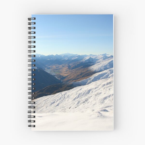 Artikelvorschau, Blick vom Mount Hyde - Neuseeland entworfen und verkauft von PopularTeesandStuff.