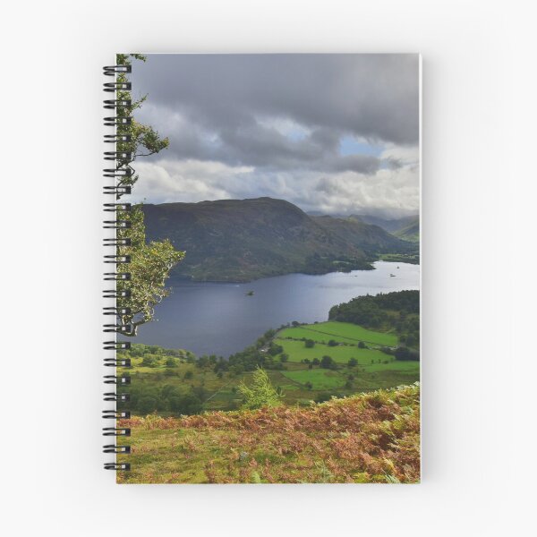 Artikelvorschau, Seengebiet: Herbstblick über Ullswater entworfen und verkauft von Rob Parsons (Just a Walker with a Camera).