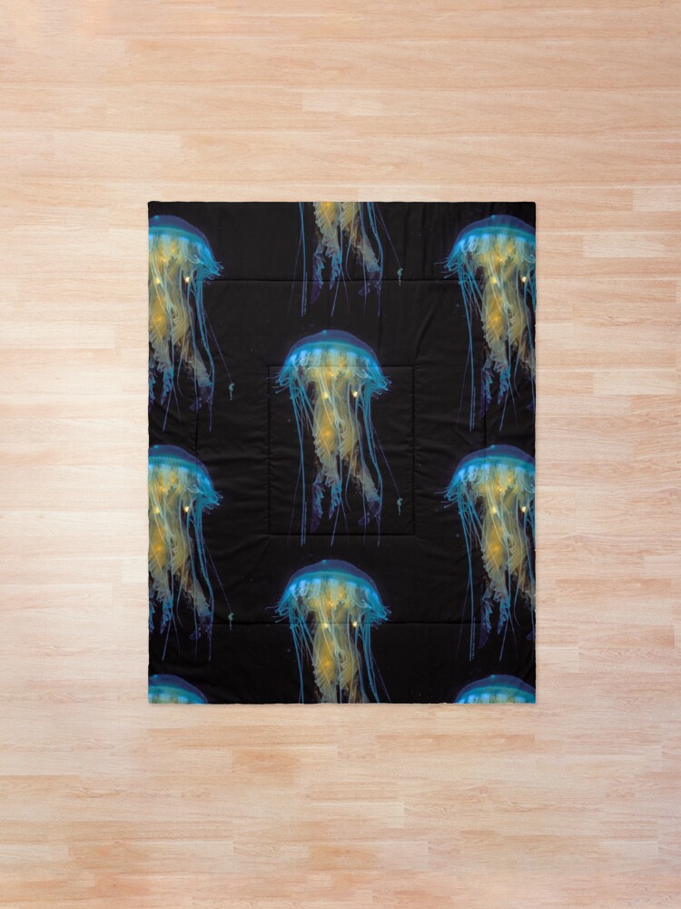 Alternate view of Juvenile Jelly on Black Comforter