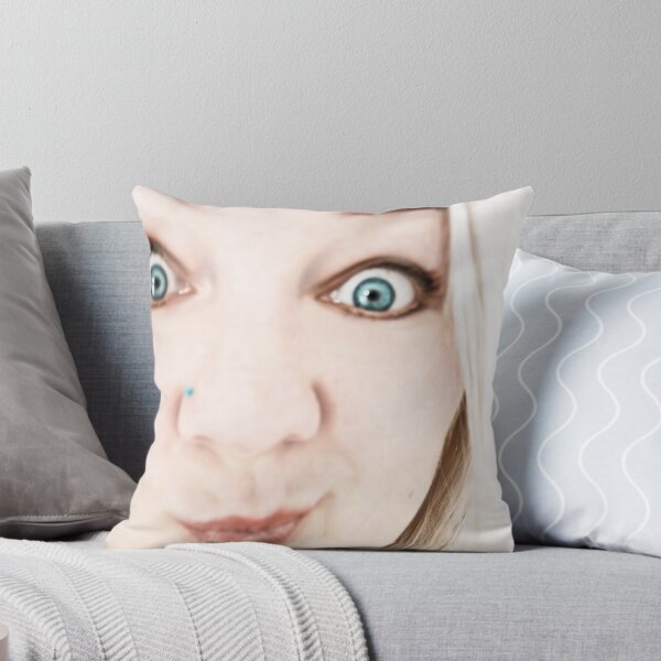 Item preview, 32 designed and sold by Denise Abé.